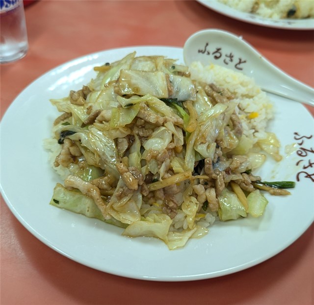 東伊豆の隠れた名物グルメ！肉チャーハンが旨い街中華